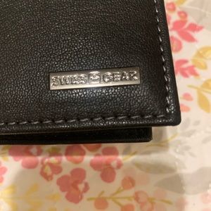 Swiss Gear mens wallet